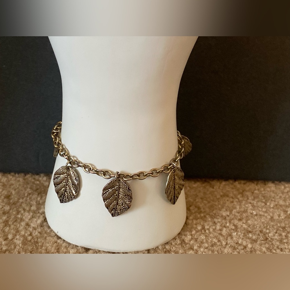 Leaf dangly dangling bracelet brassy gold tone